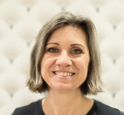 Peggy esthéticienne à l'institut de beauté Un moment pour soi à Cagnes